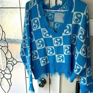 Shaggy sweater Ying yang hearts, size medium